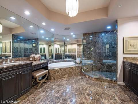 8787 Bay Colony Dr 302, Naples FL - photo 12 of 19