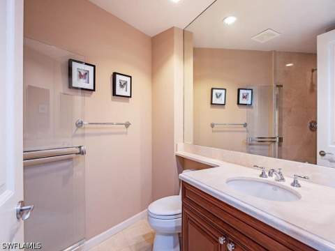 8787 Bay Colony Dr 302, Naples FL - photo 15 of 19