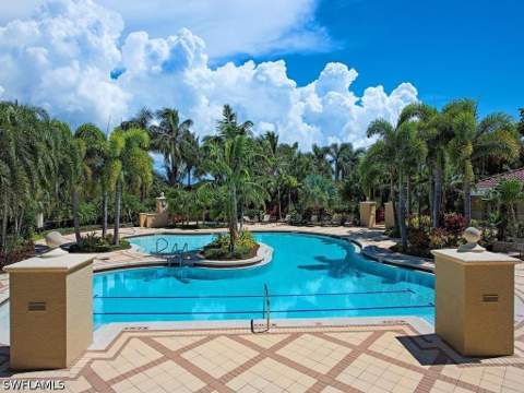 8787 Bay Colony Dr 302, Naples FL - photo 17 of 19