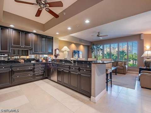 8787 Bay Colony Dr 302, Naples FL - photo 7 of 19