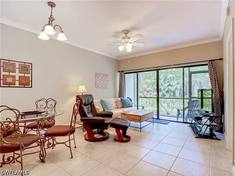 3323 Olympic Dr 716, Naples FL - photo 10 of 33