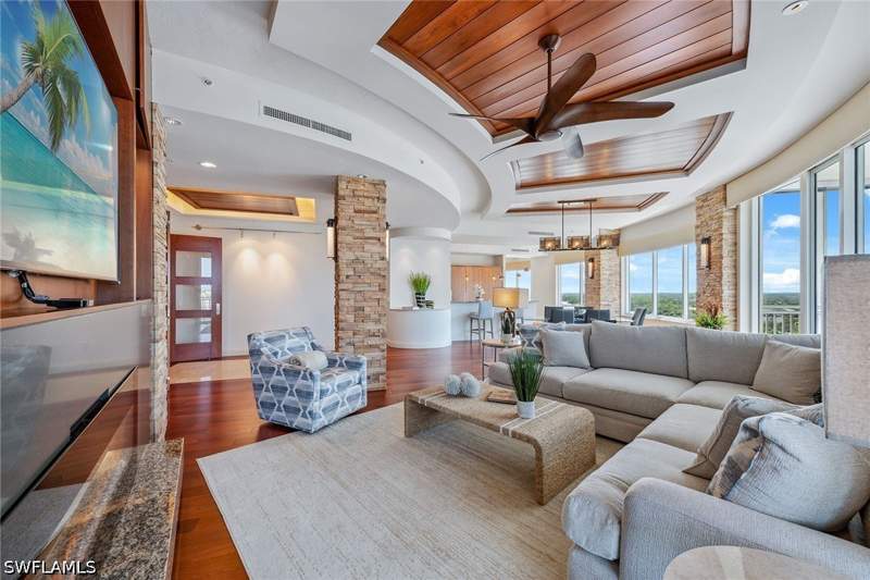 3 bedroom Condominium at 13675 Vanderbilt Dr 1105, Aqua, Naples — photo 3