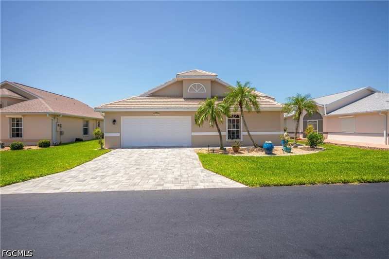 2 bedroom SingleFamilyResidence at 3580 gloxinia Dr, Sabal Springs Golf And Racquet Club, North Fort Myers — photo 1