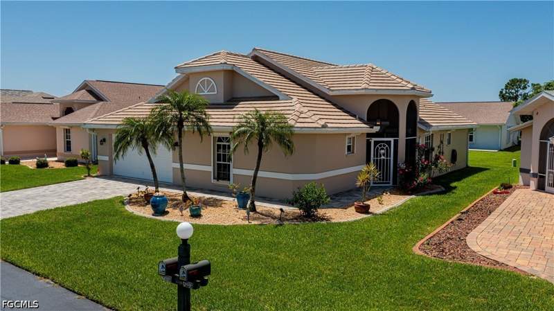 2 bedroom SingleFamilyResidence at 3580 gloxinia Dr, Sabal Springs Golf And Racquet Club, North Fort Myers — photo 2