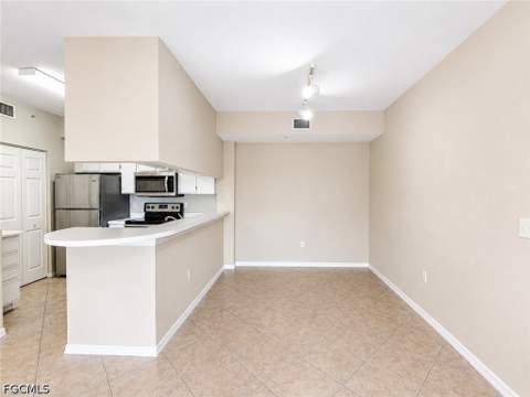 6490 Aragon Way 303, Fort Myers FL - photo 12 of 35