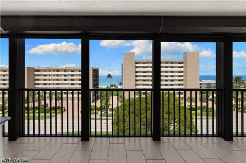 10482 Gulf Shore Dr 251, Naples FL - photo 23 of 46