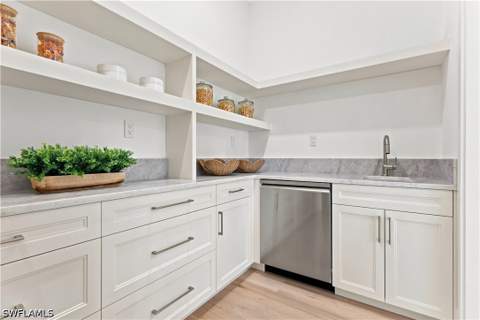 2200 11th St N, Naples FL - photo 8 of 41