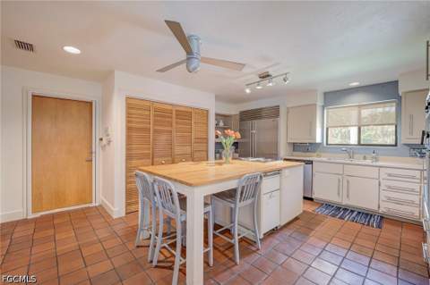 1215 Caloosa Dr, Fort Myers FL - photo 12 of 37