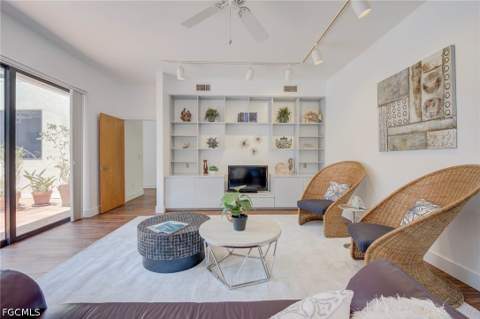 1215 Caloosa Dr, Fort Myers FL - photo 9 of 37