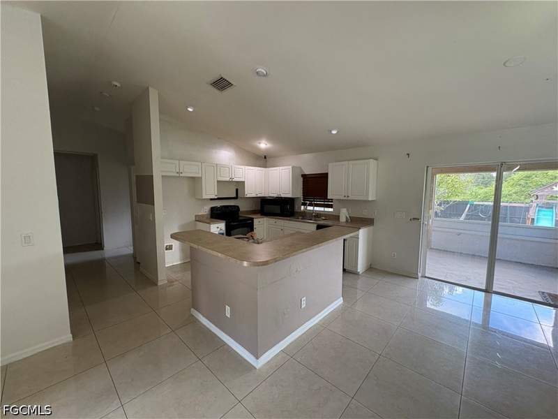4 bedroom SingleFamilyResidence at 764 Chapman Ave S, Lehigh Acres, Lehigh Acres — photo 4