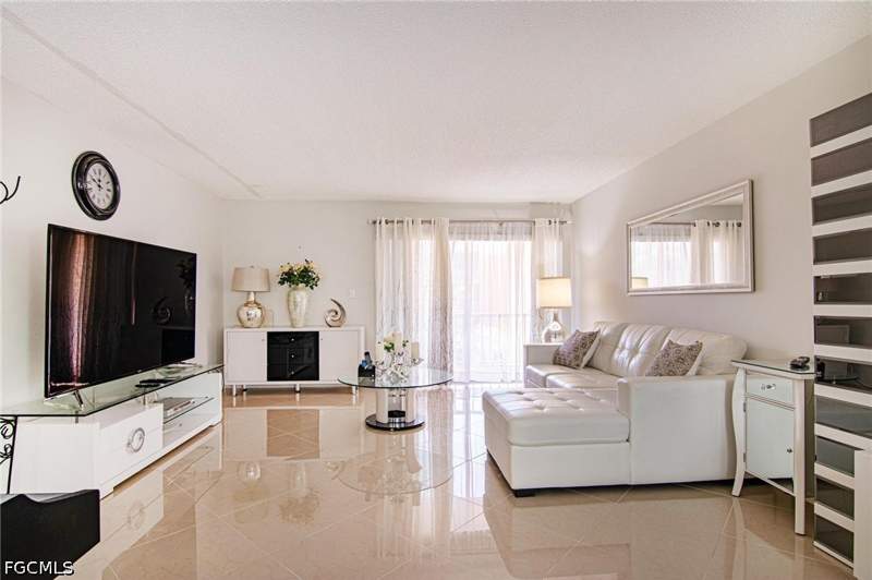 2 bedroom Condominium at 2366 E Mall Dr 414, Towers Condo, Fort Myers — photo 2