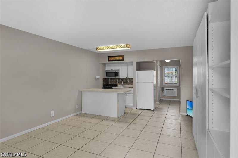 bedroom Condominium at 130 N Collier Blvd A3, Southwinds Apts Of Marco Island, Marco Island — photo 4