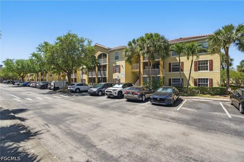 2 bedroom Condominium at 4121 Residence Dr 324, The Residence, Fort Myers — photo 2