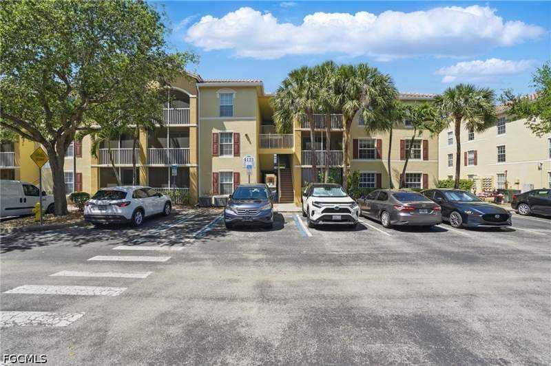 2 bedroom Condominium at 4121 Residence Dr 324, The Residence, Fort Myers — photo 3