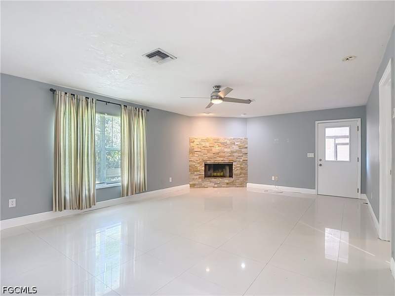 3 bedroom SingleFamilyResidence at 19330 Meredith Rd, North Fort Myers, North Fort Myers — photo 5