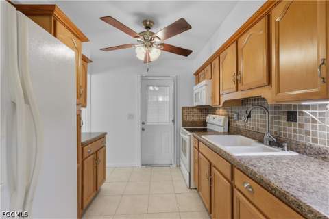 11 Desert Candle Cir, Lehigh Acres FL - photo 10 of 42