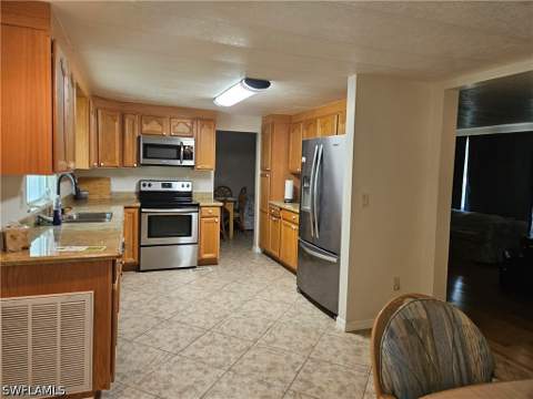 859 Manatee Rd, Naples FL - photo 11 of 37