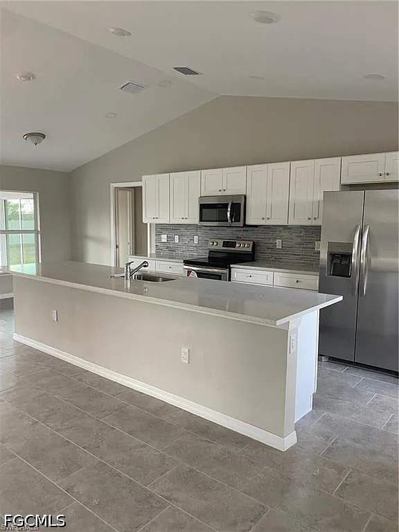 4 bedroom SingleFamilyResidence at 2930 Diplomat Pkwy W, Cape Coral, Cape Coral — photo 3