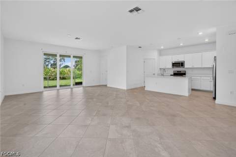 9156 Leatherwood Loop, Lehigh Acres FL - photo 11 of 35