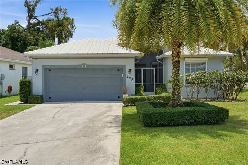 2 bedroom SingleFamilyResidence at 295 Stanhope Cir, Maplewood, Naples — photo 1
