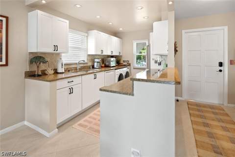 1435 Blue Point Ave 1435, Naples FL - photo 17 of 33
