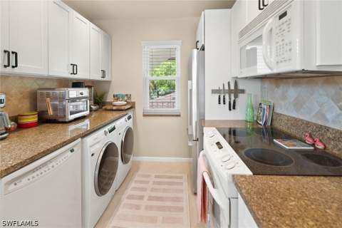 1435 Blue Point Ave 1435, Naples FL - photo 19 of 33
