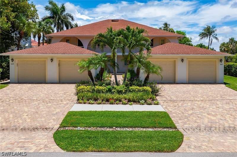 2 bedroom Condominium at 1435 Blue Point Ave 1435, Oyster Bay Manor, Naples — photo 4