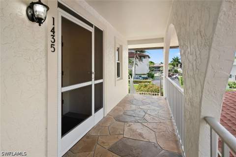 1435 Blue Point Ave 1435, Naples FL - photo 6 of 33