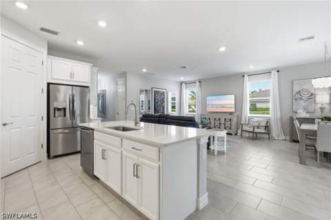 28056 Seasons Tide Ave, Bonita Springs FL - photo 7 of 40
