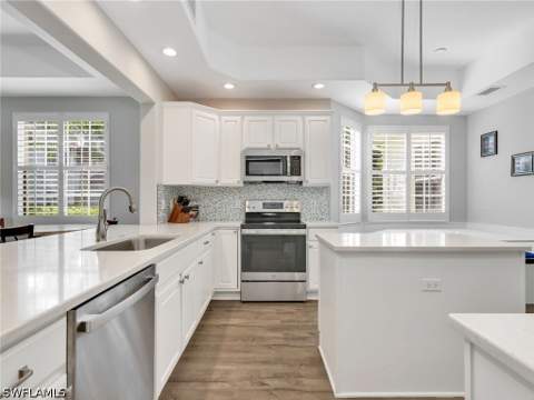 4758 Stratford Ct 1302, Naples FL - photo 7 of 32