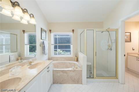 2232 Piccadilly Ct, Naples FL - photo 20 of 39