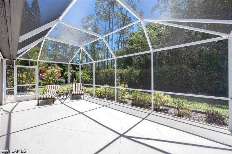 3 bedroom SingleFamilyResidence at 2232 Piccadilly Ct, Crown Pointe East, Naples — photo 3