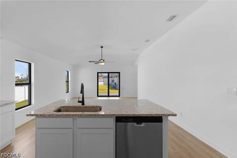 252 Lunette St, Fort Myers FL - photo 7 of 21