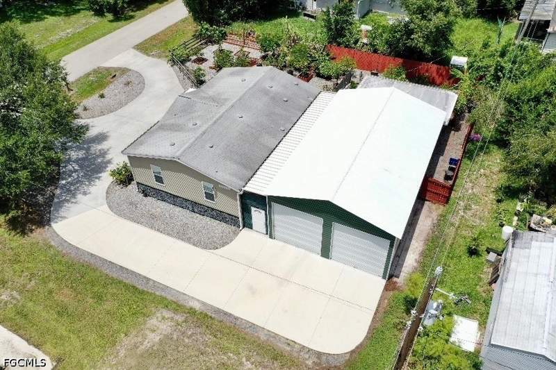 2 bedroom ManufacturedHome at 356 Sacramento St, Palmona Park, North Fort Myers — photo 5