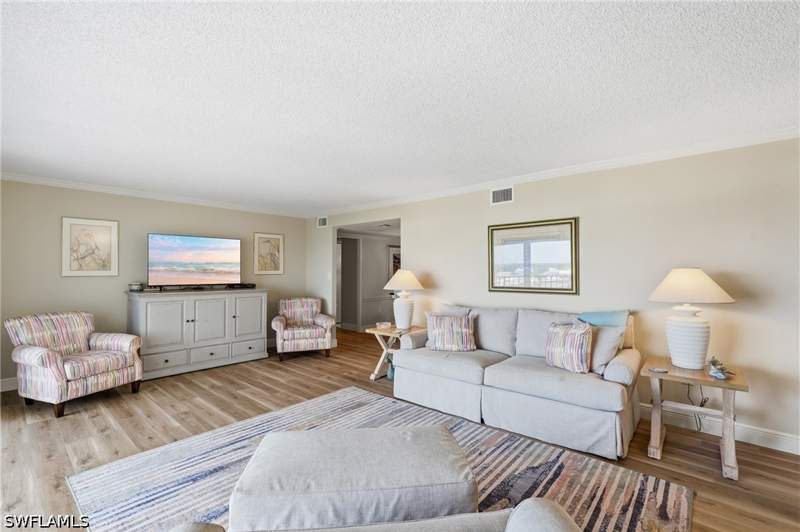 2 bedroom Condominium at 3951 Gulf Shore Blvd N 700, Horizon House, Naples — photo 5