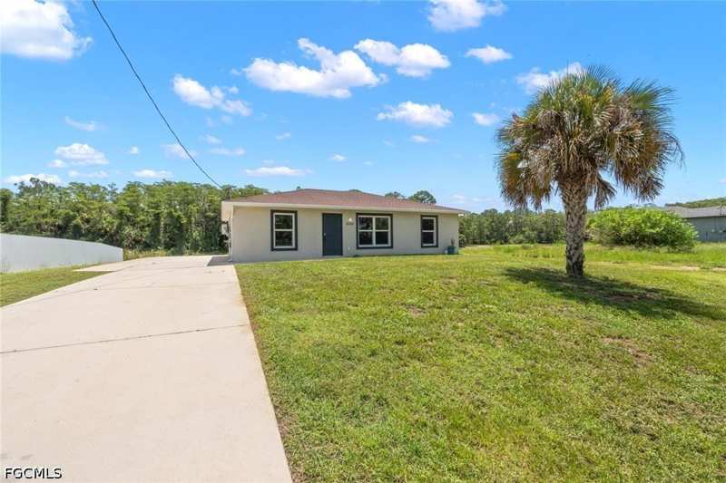 3 bedroom SingleFamilyResidence at 8008 Spice Ct, Port Labelle, Labelle — photo 1