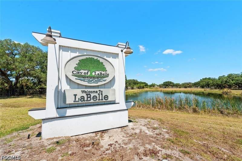 3 bedroom SingleFamilyResidence at 8008 Spice Ct, Port Labelle, Labelle — photo 2