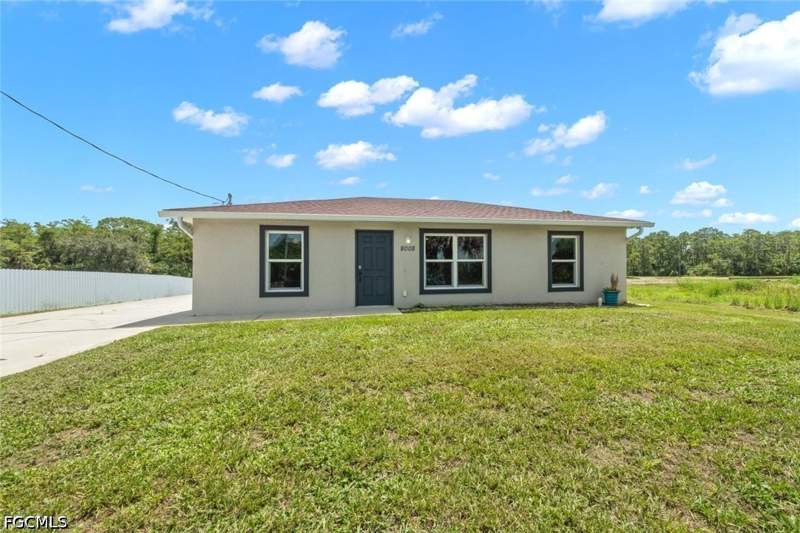 3 bedroom SingleFamilyResidence at 8008 Spice Ct, Port Labelle, Labelle — photo 3