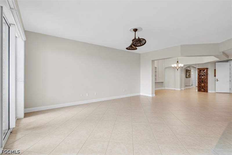 3 bedroom Condominium at 6081 Silver King Blvd 202, Tarpon Landings, Cape Coral — photo 4