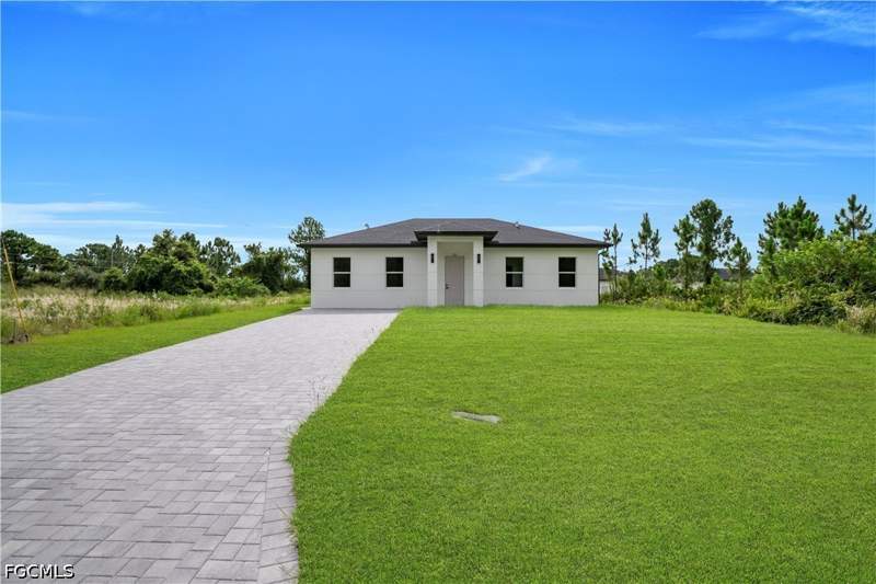 4 bedroom SingleFamilyResidence at 707 Randall Ave E, Lehigh Acres, Lehigh Acres — photo 3
