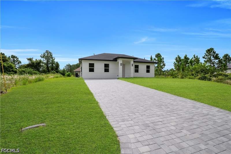 4 bedroom SingleFamilyResidence at 707 Randall Ave E, Lehigh Acres, Lehigh Acres — photo 4