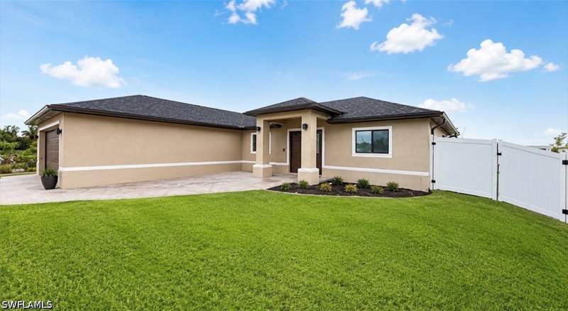 4 bedroom SingleFamilyResidence at 2208 NW 42nd Pl, Cape Coral, Cape Coral — photo 3