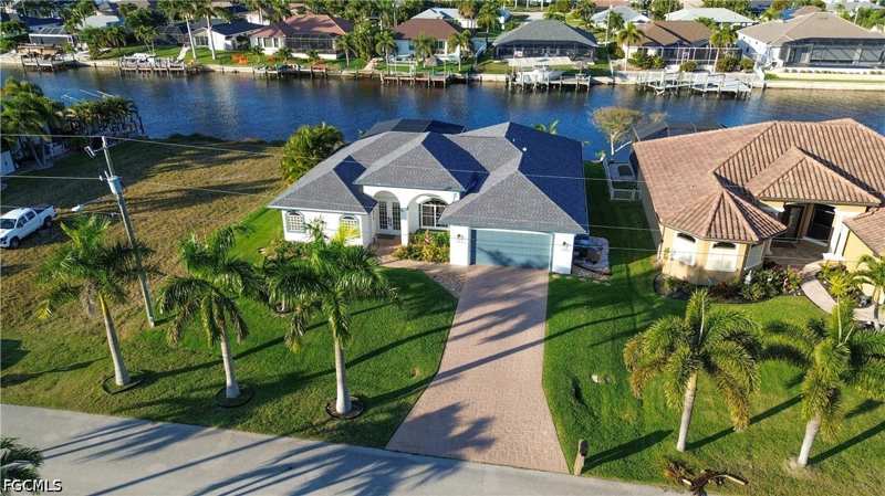 3 bedroom SingleFamilyResidence at 2549 SW 38th St, Cape Coral, Cape Coral — photo 1