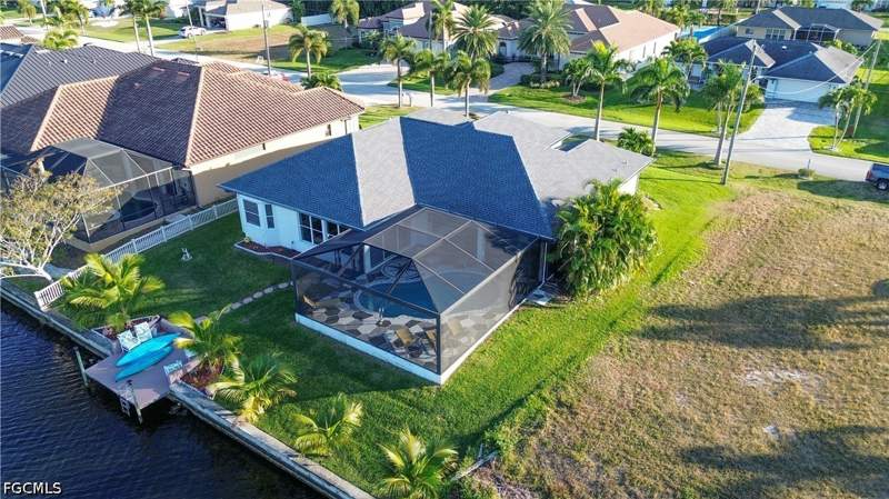 3 bedroom SingleFamilyResidence at 2549 SW 38th St, Cape Coral, Cape Coral — photo 2