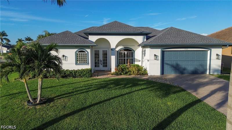 3 bedroom SingleFamilyResidence at 2549 SW 38th St, Cape Coral, Cape Coral — photo 3