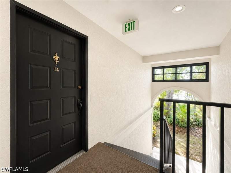 2 bedroom Condominium at 8041 S Woods Cir 14, Summerlin Woods, Fort Myers — photo 3