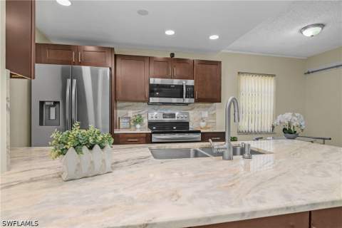 4112 SE 19th Pl 104, Cape Coral FL - photo 10 of 25