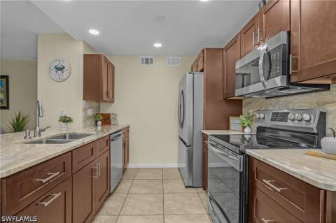 4112 SE 19th Pl 104, Cape Coral FL - photo 11 of 25