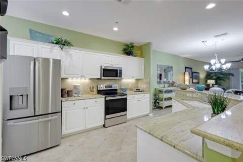 4864 Hampshire Ct 203, Naples FL - photo 9 of 38