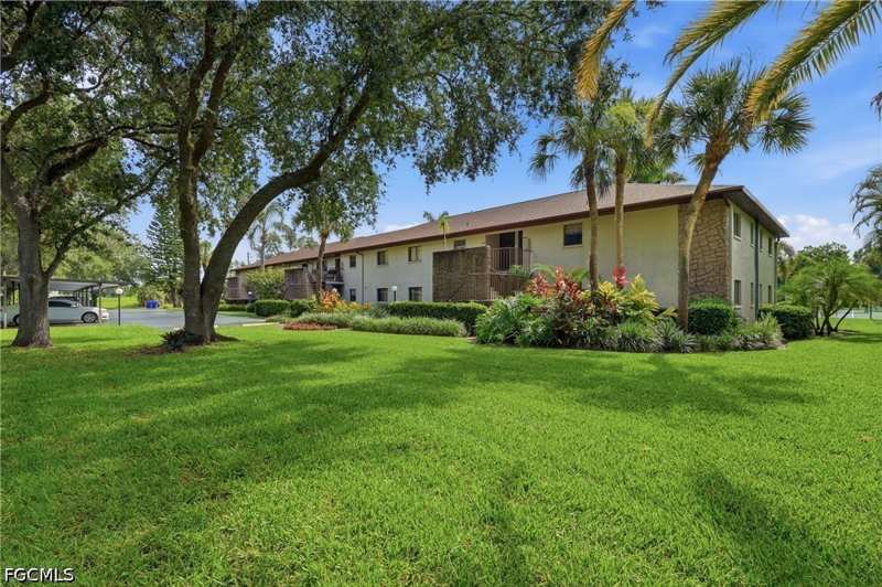 2 bedroom Attached at 10 Beth Stacey Blvd 206, Stone Edge Condo, Lehigh Acres — photo 1